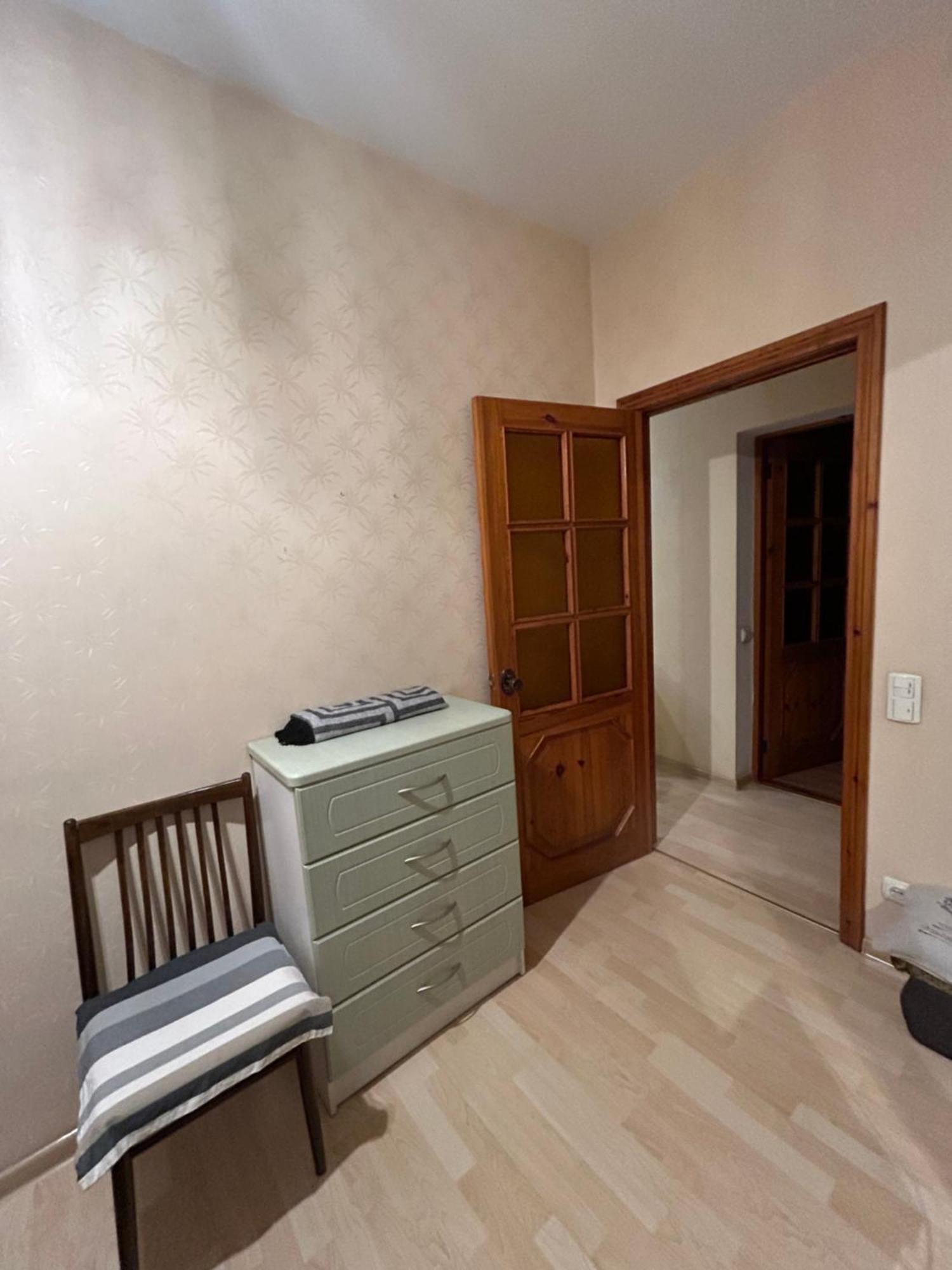 Three Bedroom Stepana Bandery Street Rivne Exterior foto