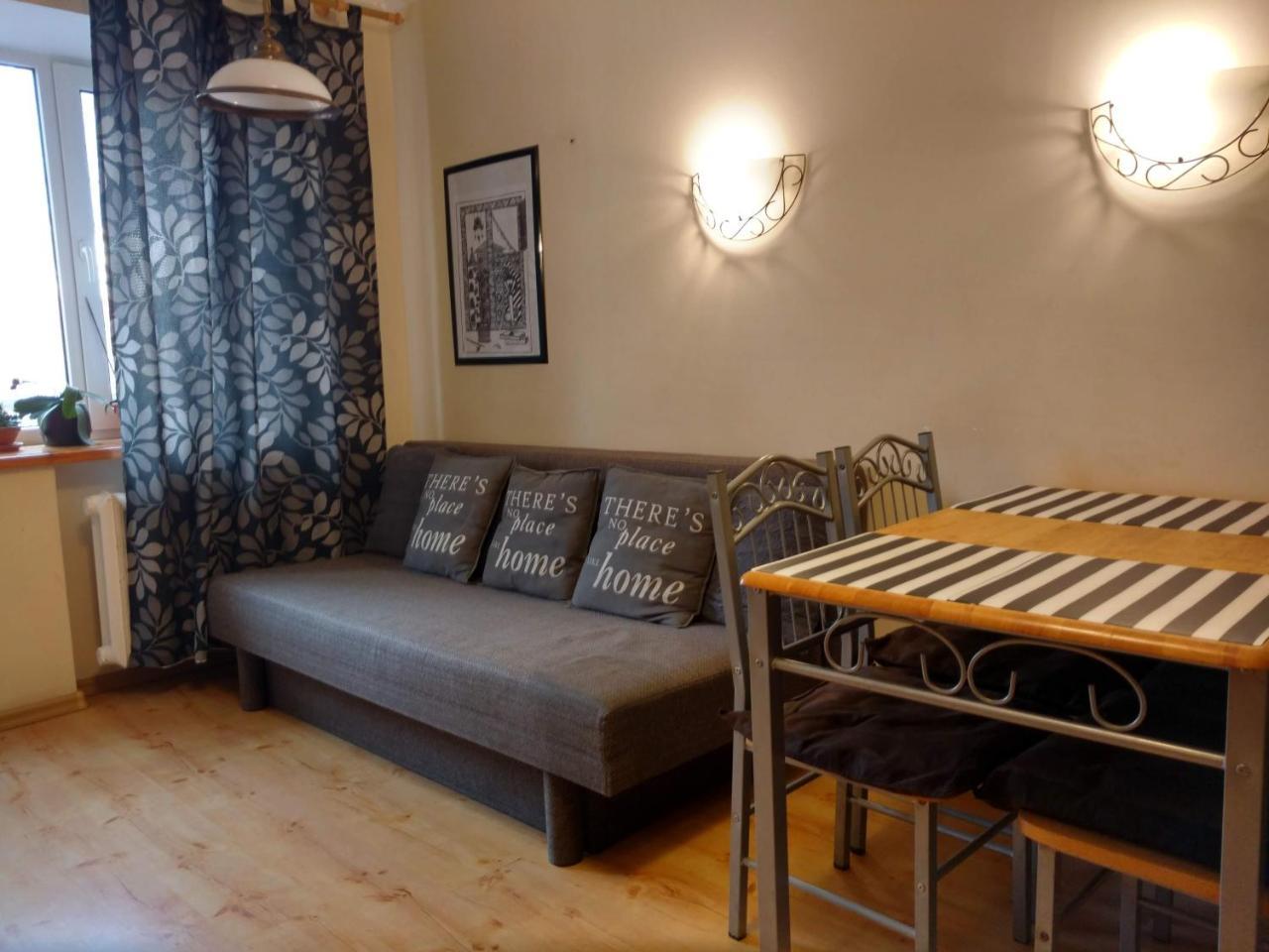 Three Bedroom Stepana Bandery Street Rivne Exterior foto